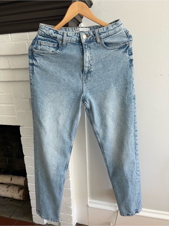 Zara Denim - Zara Light Wash Boyfriend Jeans - Pale Blue